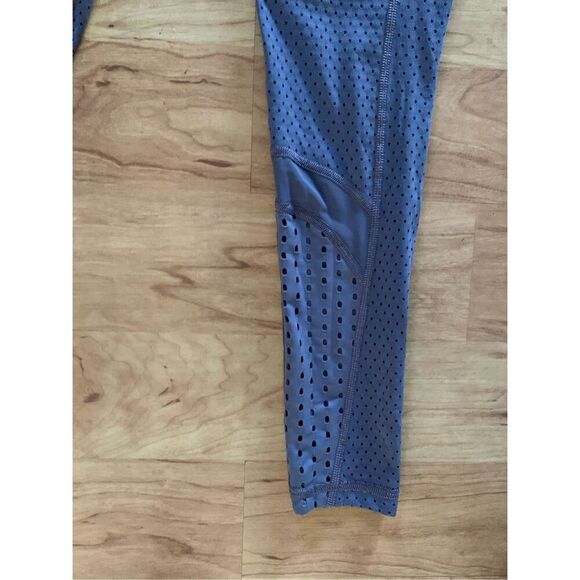 Victoria’s Secret sport extra small workout pants, gray/purple color has pockets - Picture 2 of 5